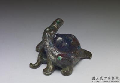 图片[2]-Bronze Paperweight in the Shape of Coiling Dragon with Silver and Gold Inlay, Ming dynasty (1368-1644)-China Archive